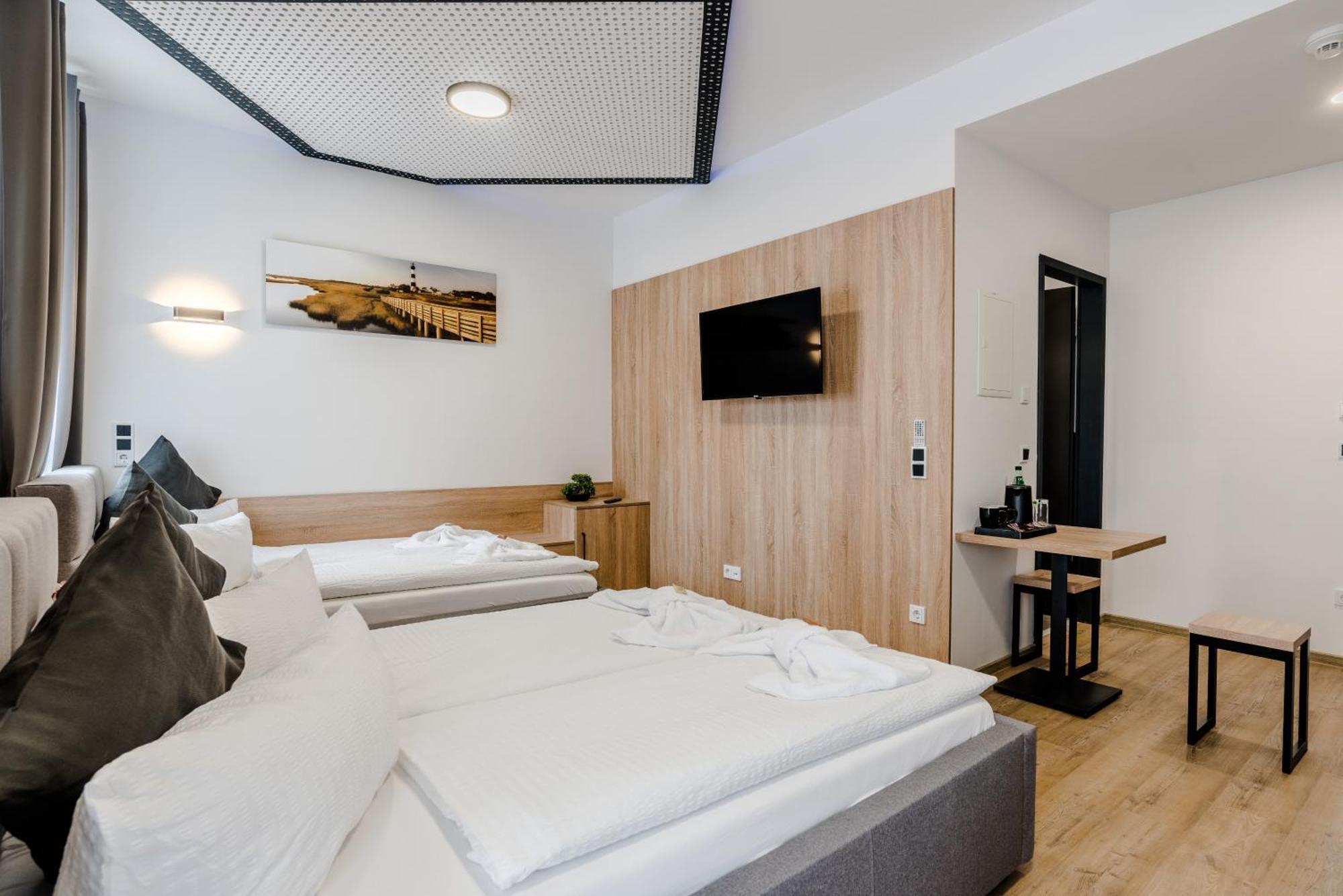 Hotel Montenegro วอร์มส์ ภายนอก รูปภาพ