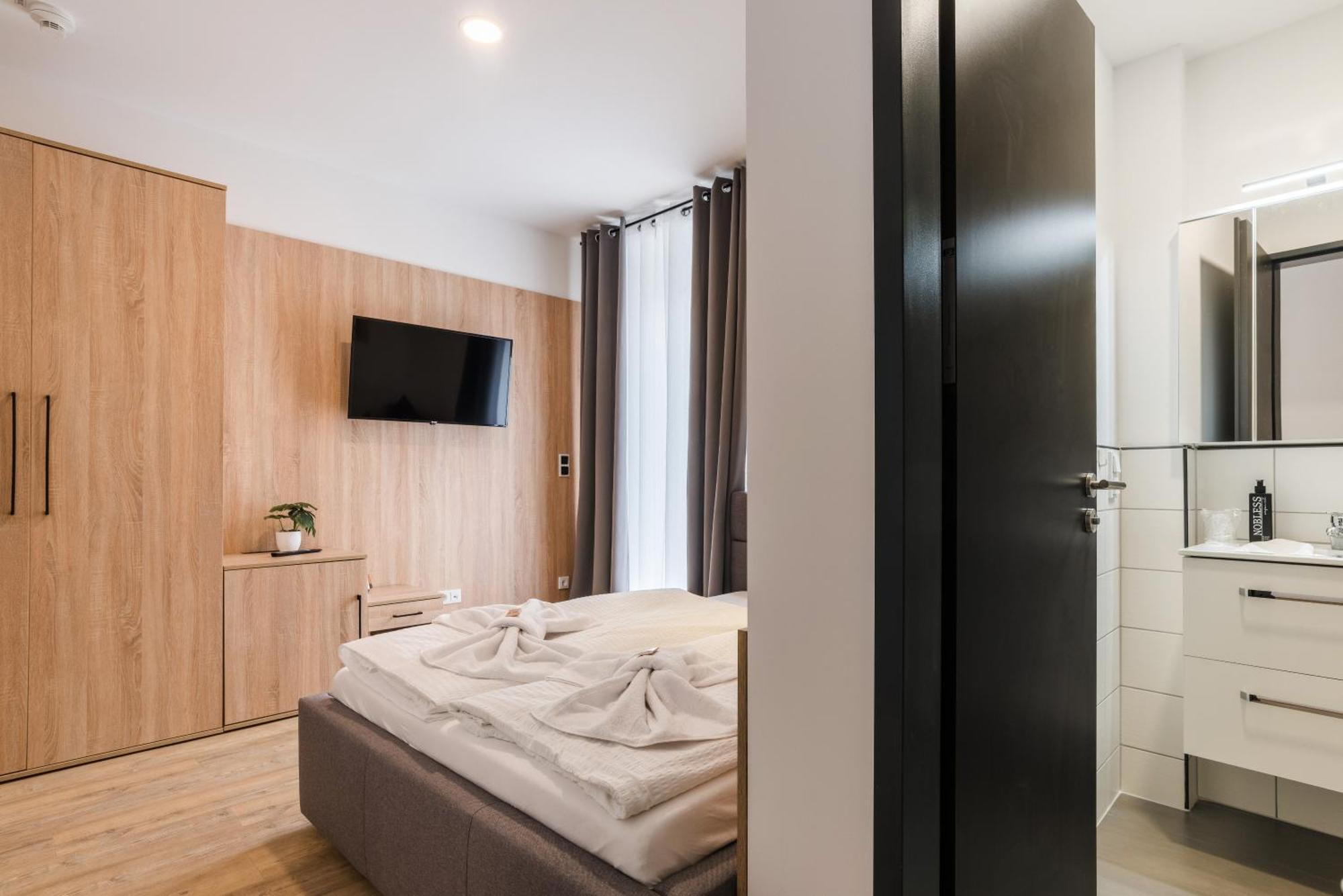 Hotel Montenegro วอร์มส์ ภายนอก รูปภาพ