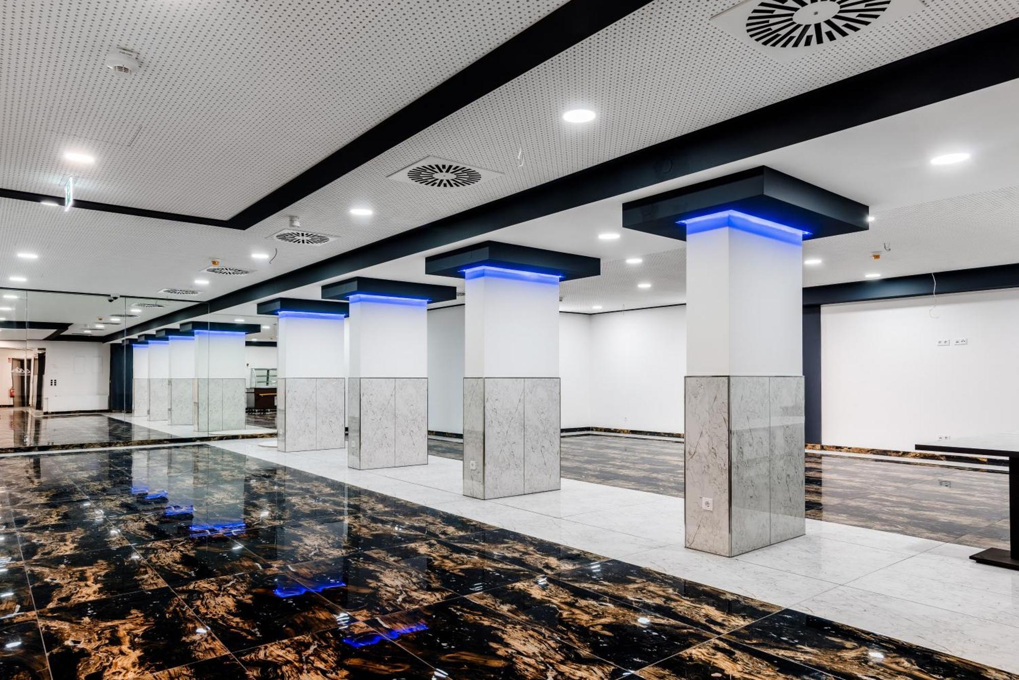Hotel Montenegro วอร์มส์ ภายนอก รูปภาพ