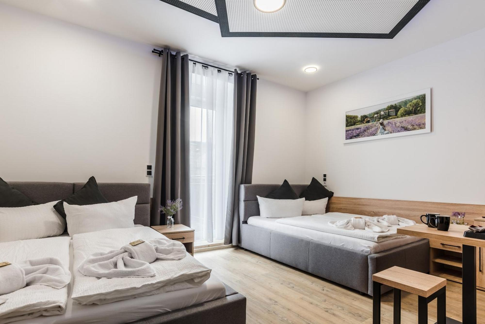 Hotel Montenegro วอร์มส์ ภายนอก รูปภาพ