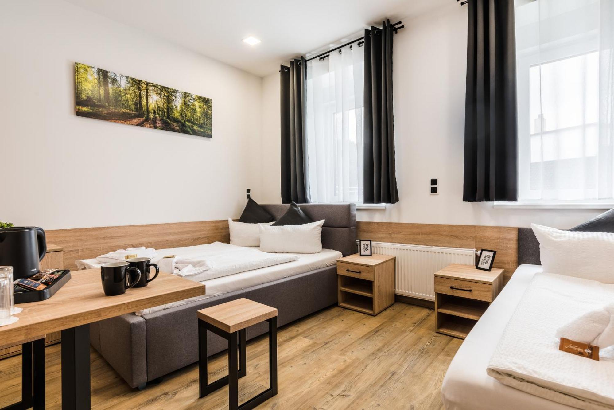 Hotel Montenegro วอร์มส์ ภายนอก รูปภาพ