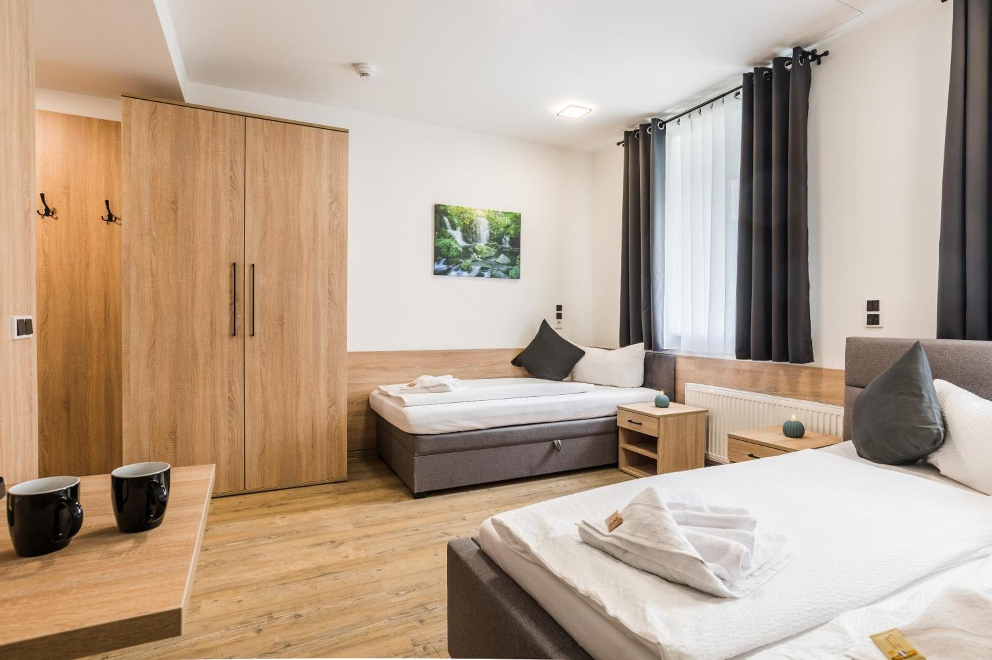 Hotel Montenegro วอร์มส์ ภายนอก รูปภาพ