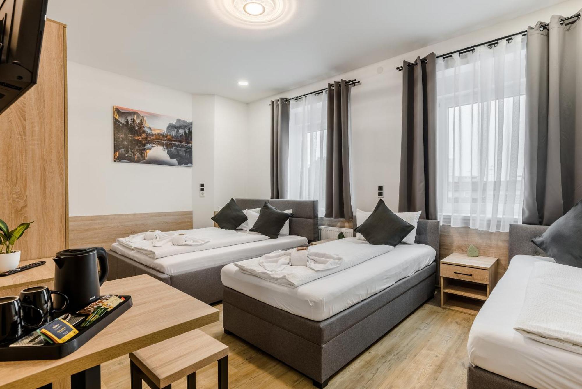 Hotel Montenegro วอร์มส์ ภายนอก รูปภาพ