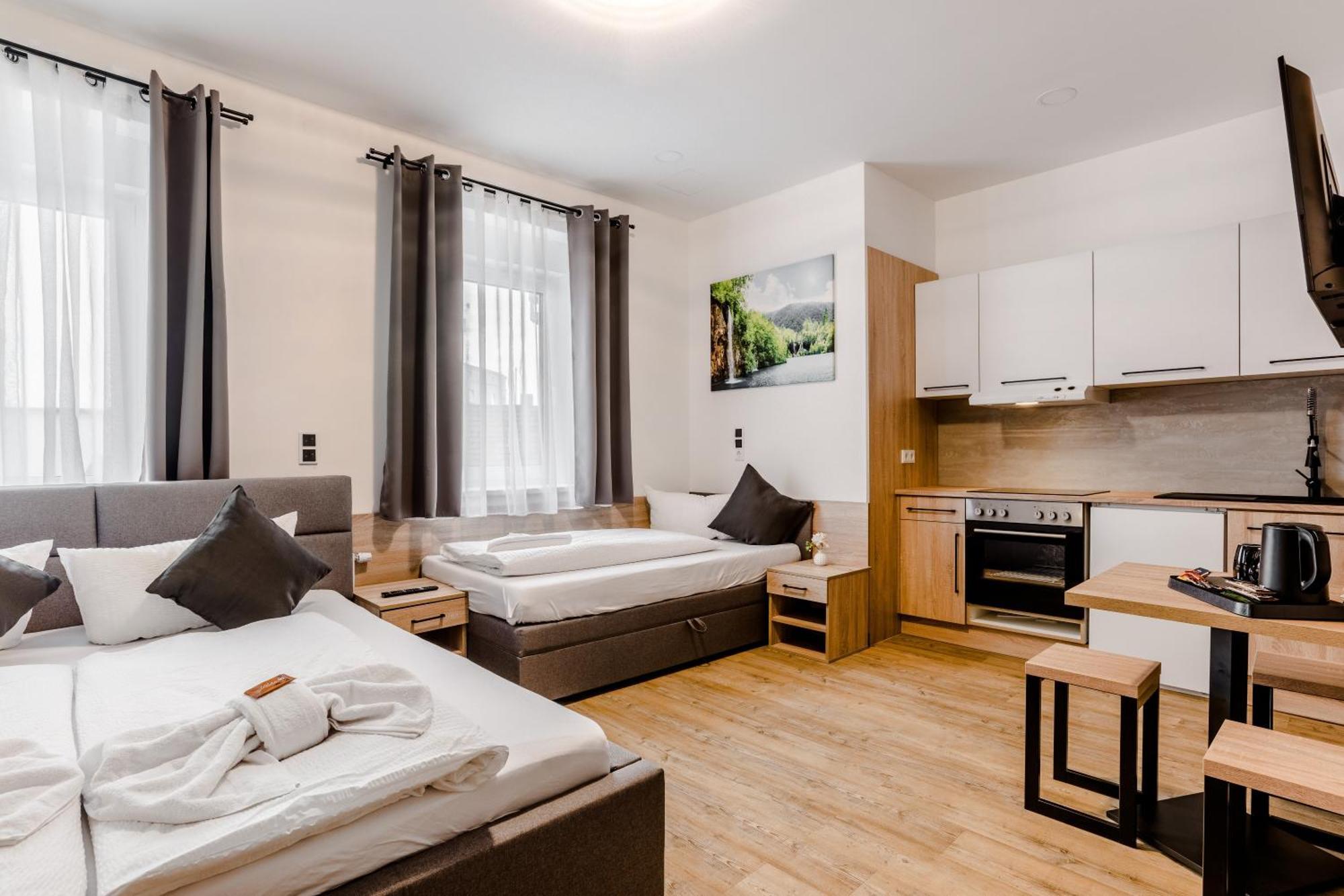 Hotel Montenegro วอร์มส์ ภายนอก รูปภาพ