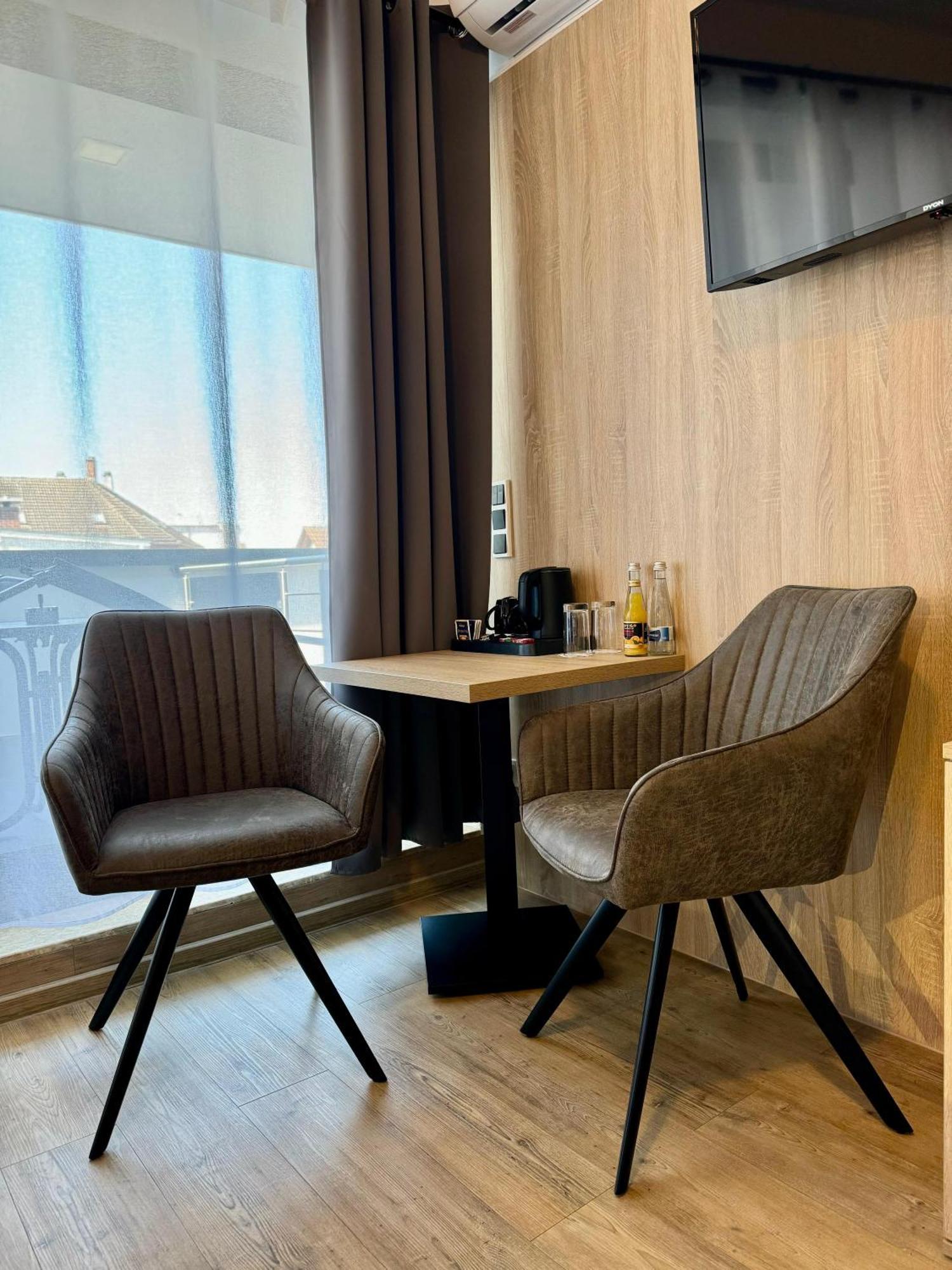 Hotel Montenegro วอร์มส์ ภายนอก รูปภาพ