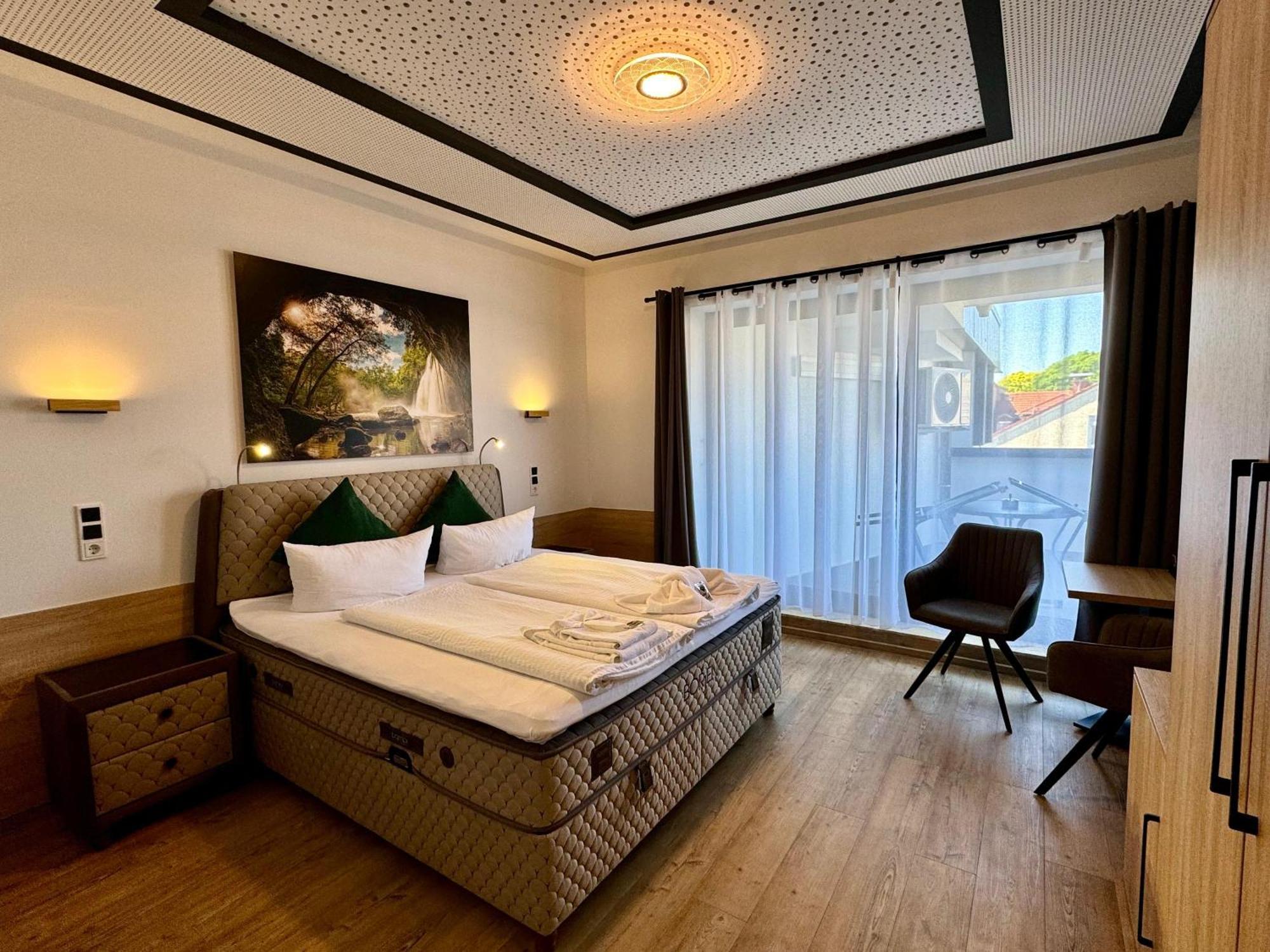 Hotel Montenegro วอร์มส์ ภายนอก รูปภาพ