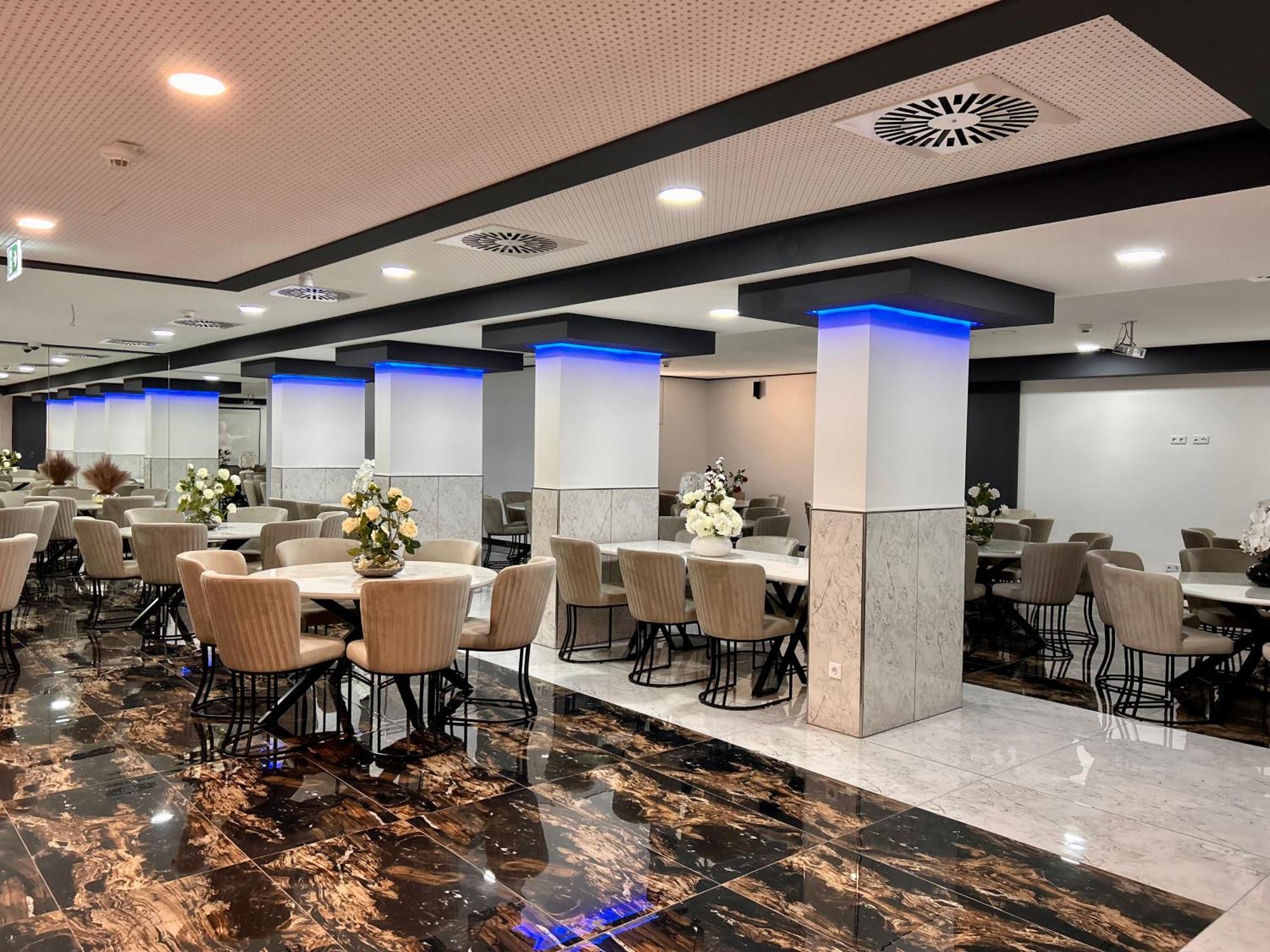 Hotel Montenegro วอร์มส์ ภายนอก รูปภาพ